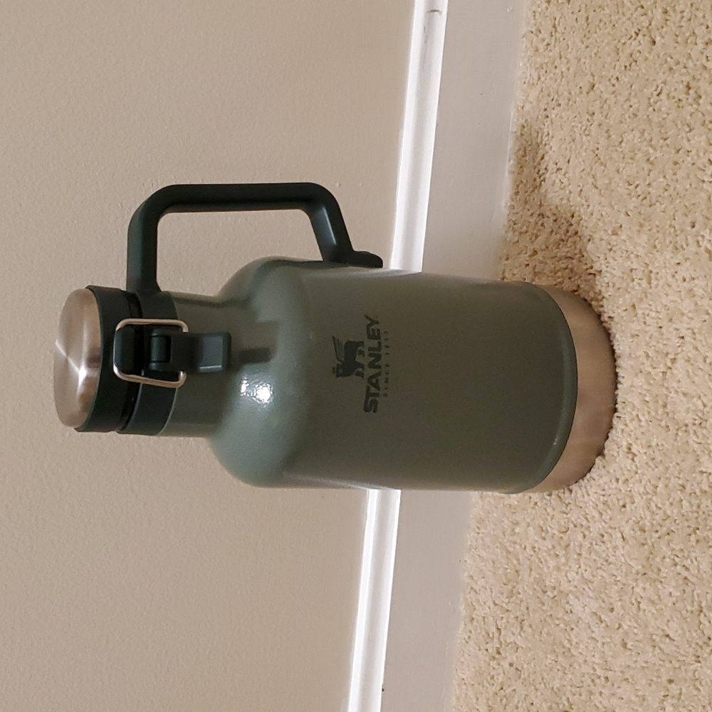 Stanley 64 oz Growler